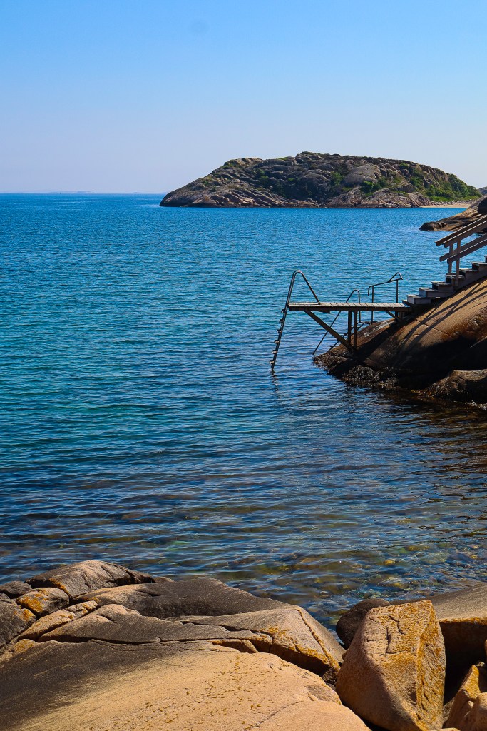 Bild von einer Treppe ins Wasser an der schwedischen Westküste Bohus Malmön